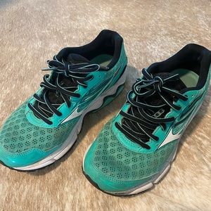 Mizuno Running shoes